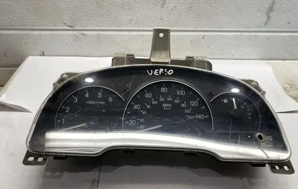 Toyota Avensis Verso Speedometer (instrument cluster) 8380044540