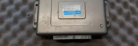 Mitsubishi Galant ABS control unit/module MR260714 X2T30681M1 A509900046