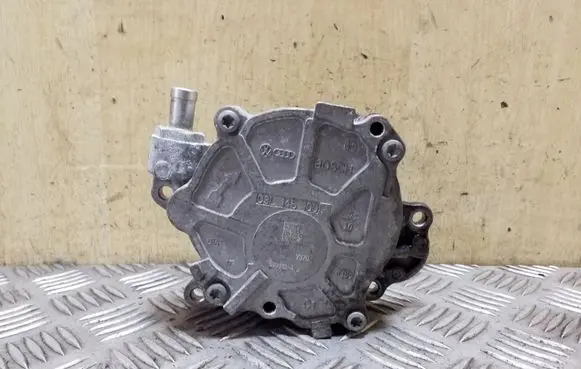 Audi A4 S4 B8 8K Vacuum pump 03L145100