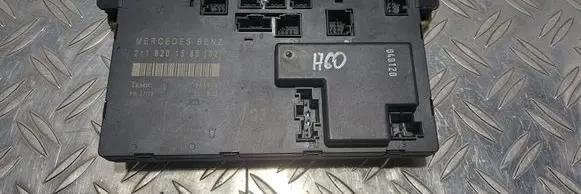 Mercedes-Benz E W211 Door control unit/module 2118201585