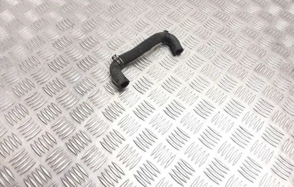 Volkswagen Touran I Engine coolant pipe/hose