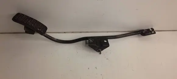 Toyota Land Cruiser (BJ70) Accelerator throttle pedal