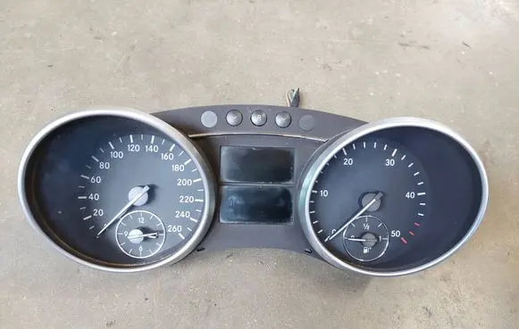 Mercedes-Benz ML W164 Speedometer (instrument cluster) A1645404147 A2C53118452