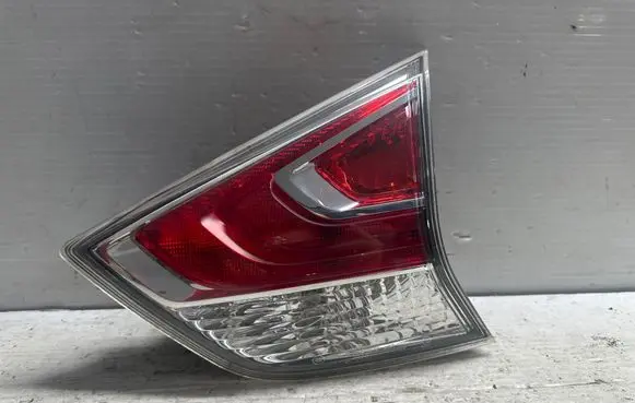 Nissan X-Trail T32 Tailgate rear/tail lights