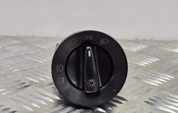 Volkswagen PASSAT B5 Light switch 1C0941531A C1AT1791