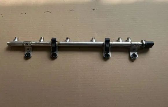 BMW 3 F30 F35 F31 Fuel main line pipe 7628049