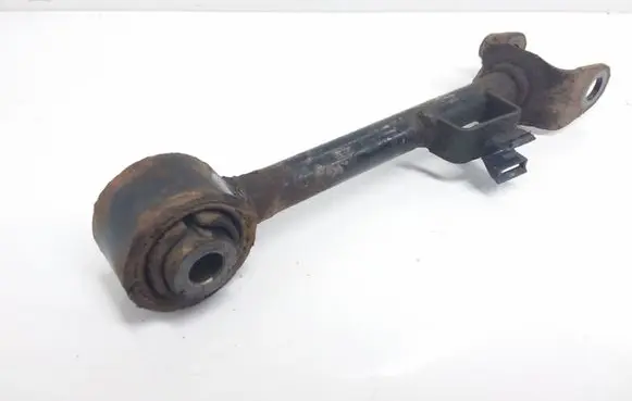Honda CR-V Rear control arm