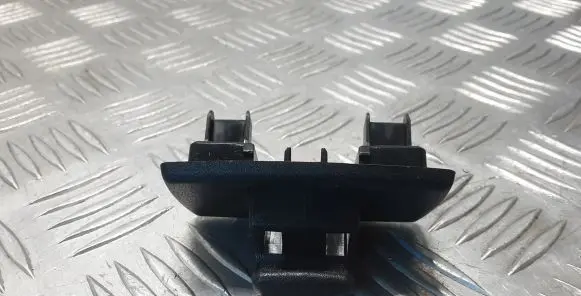 Mercedes-Benz GLE (W166 - C292) Sun visor clip/hook/bracket A1668100129051