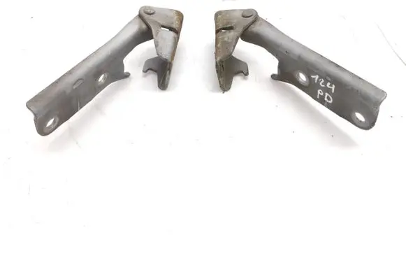 Mitsubishi Pajero Engine bonnet/hood hinges