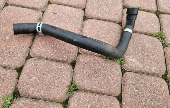 Opel Insignia B Engine coolant pipe/hose 39144357