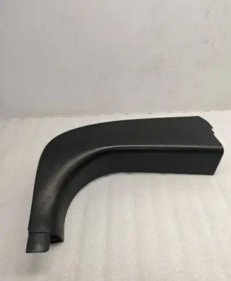 Foot area side trim