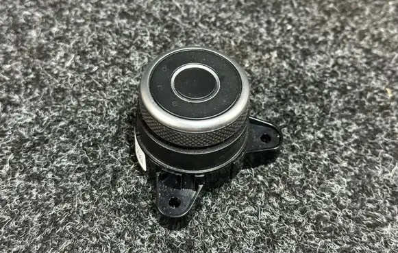 Alfa Romeo Giulia Multifunctional control switch/knob 156164829