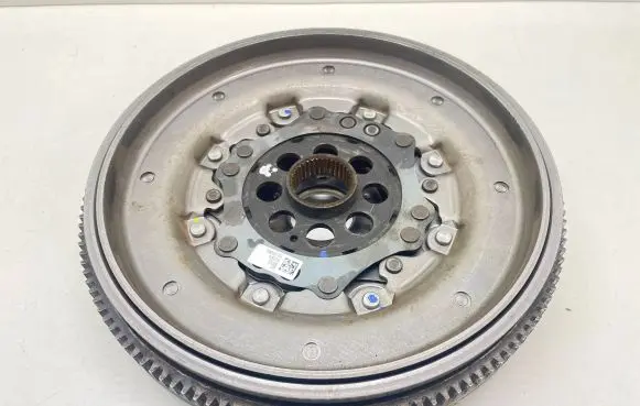 Skoda Kodiaq Dual mass flywheel 05L105266J