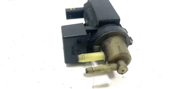 Mercedes-Benz B W245 Turbo solenoid valve A0061536628 70078202