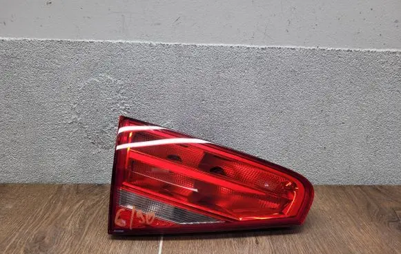 Audi A4 S4 B8 8K Tailgate rear/tail lights 8K5945093
