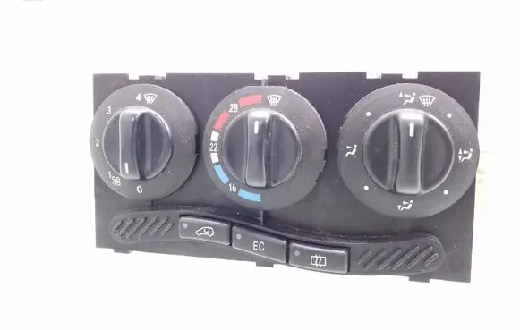 Mercedes-Benz A W168 Climate control unit 1688300485 Q122599