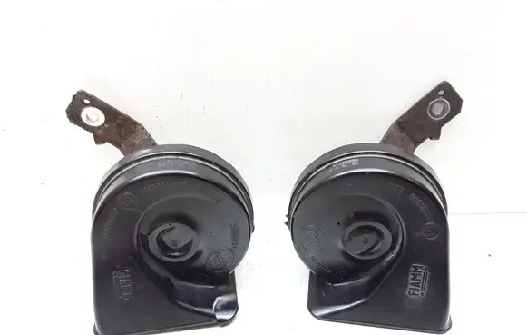Volvo V70 Horn signal 31276805 31276806