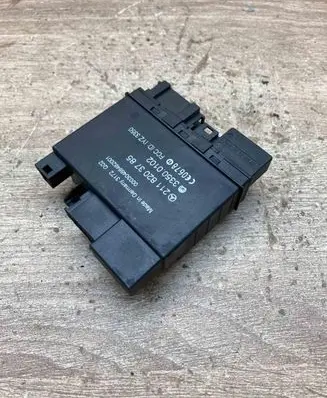 Mercedes-Benz E W211 Keyless (KESSY) go control unit/module 2118203785