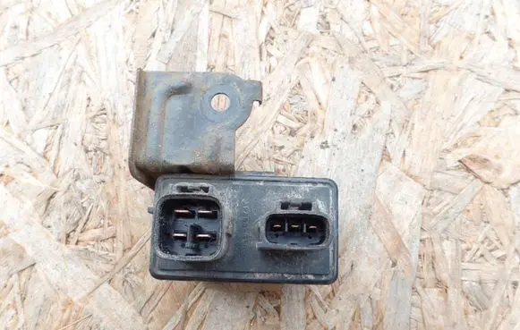 Subaru Legacy Window wiper relay 86121AJ000