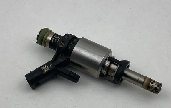 Audi A4 S4 B9 Fuel injector 06G906036 06L906A01