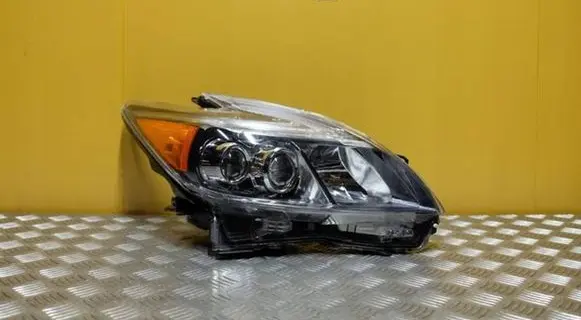 Toyota Prius c Headlight/headlamp TOYOTA-PRIUS 2096