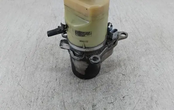 Ford Focus Power steering pump 4M51-3K514-BF