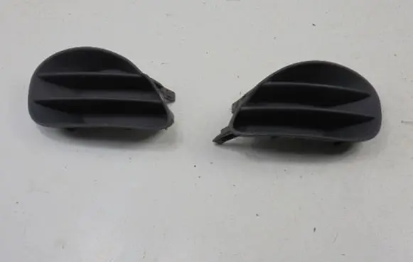 Toyota Yaris Front bumper lower grill 81482-0D020