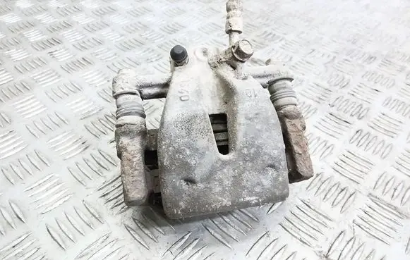 Toyota Avensis T250 Rear brake caliper