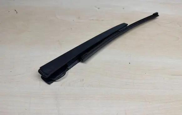 Volkswagen Golf VIII Rear wiper blade 5H6955704A