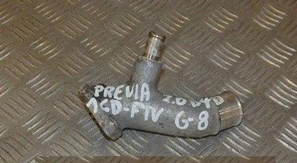Volkswagen Phaeton Engine coolant pipe/hose TOYOTA_PREVIA_II_2.0_D4D_KRÓCIEC_WODY