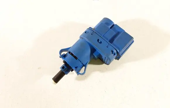 Mazda 3 I Brake pedal sensor switch BP4K