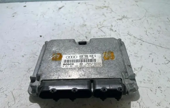 Audi A6 S6 C5 4B Engine control unit/module 038906018G 28SA3301 0281001609