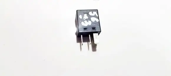 Volvo S40, V40 Other relay mb9533821l