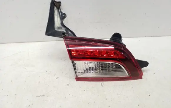 Subaru Outback (BS) Tailgate rear/tail lights 946073 63134AL01A