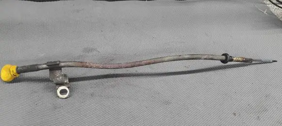 Alfa Romeo 147 Oil level dip stick 