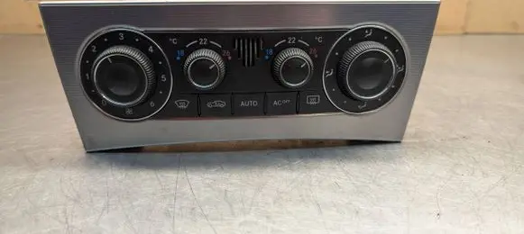 Mercedes-Benz C W203 Climate control unit A2038303085 9140010525