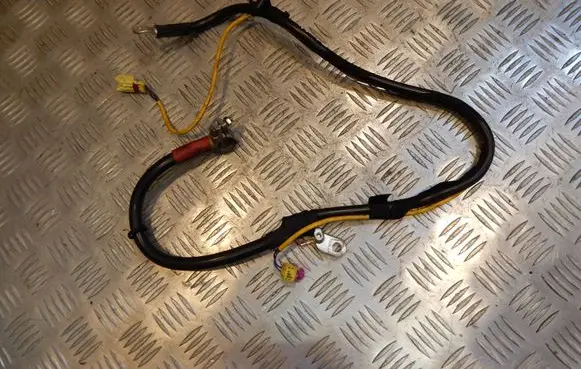 Audi A6 S6 C6 4F Positive cable (battery) 4F0971225P 43321