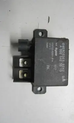 Mercedes-Benz E W211 Charging relay A0025423819