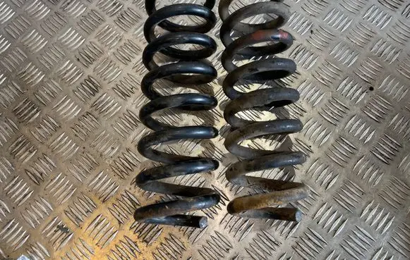 Mercedes-Benz C W204 Rear coil spring 