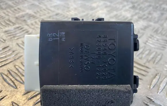 Lexus CT 200H Other control units/modules 8594076020 4230001220