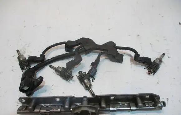 Toyota Hilux (N140, N150, N160, N170) Fuel injector 53250F2050