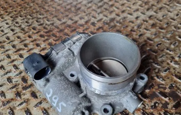 Volkswagen Tiguan Allspace Throttle valve 06K133062AG 0280750734