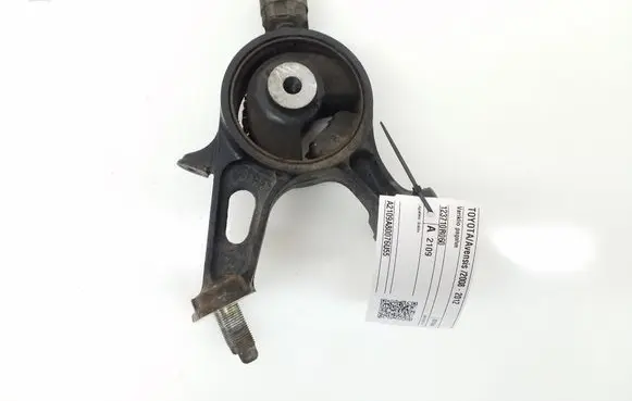 Toyota Avensis T270 Engine mount bracket 123710R060