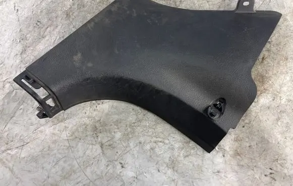 Foot area side trim
