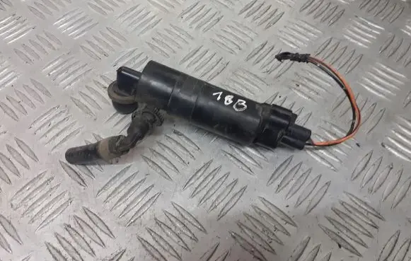Nissan Primera Windscreen/windshield washer pump