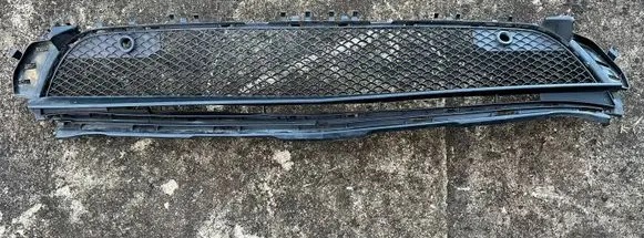 Mercedes-Benz GLA W156 Front bumper lower grill A1568854322