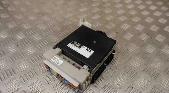 Toyota C-HR I Comfort/convenience module 82730F4010 89221F4020