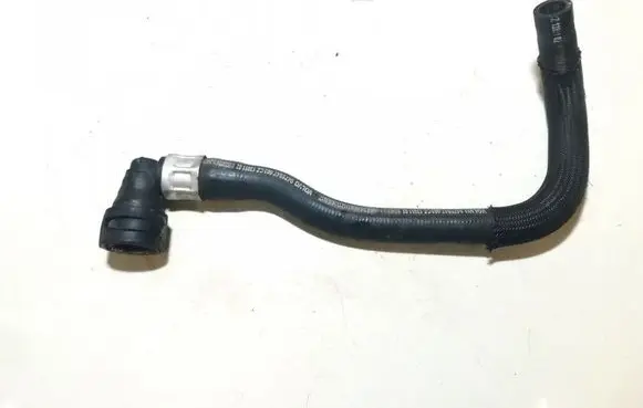 Engine coolant pipe/hose