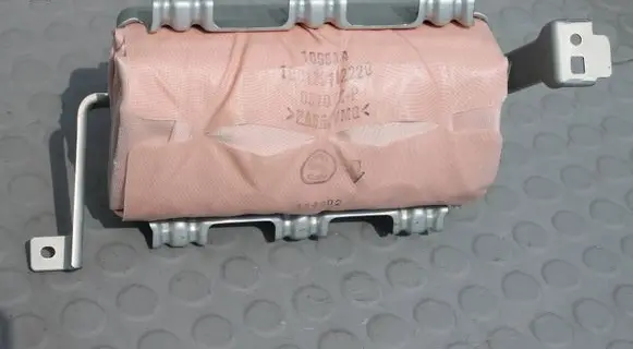Mazda CX-5 Passenger airbag KD4560A11
