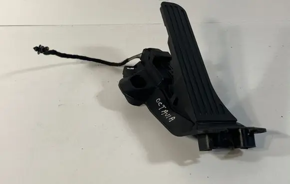 Skoda Octavia Mk2 (1Z) Accelerator throttle pedal 1K2721503M